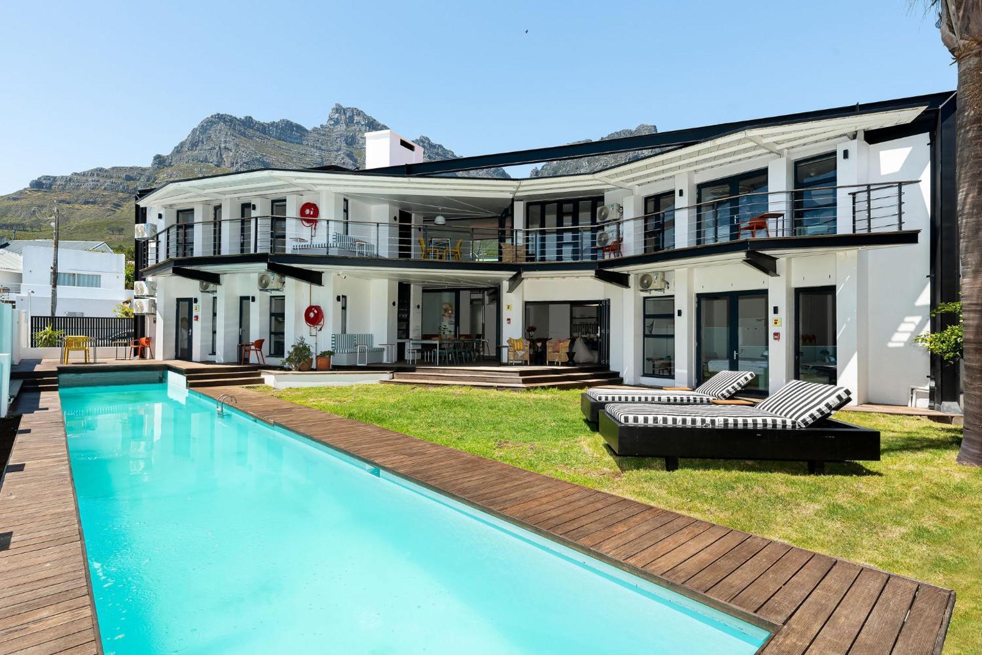 Neighbourgood 1St Crescent Camps Bay Hotell Kapstaden Exteriör bild