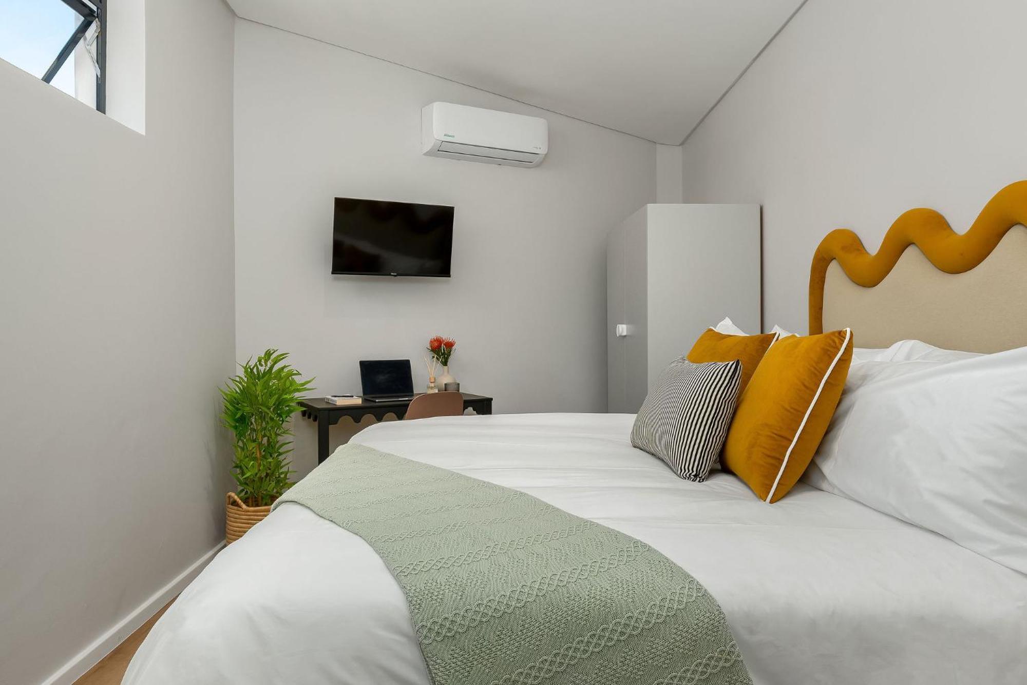 Neighbourgood 1St Crescent Camps Bay Hotell Kapstaden Rum bild