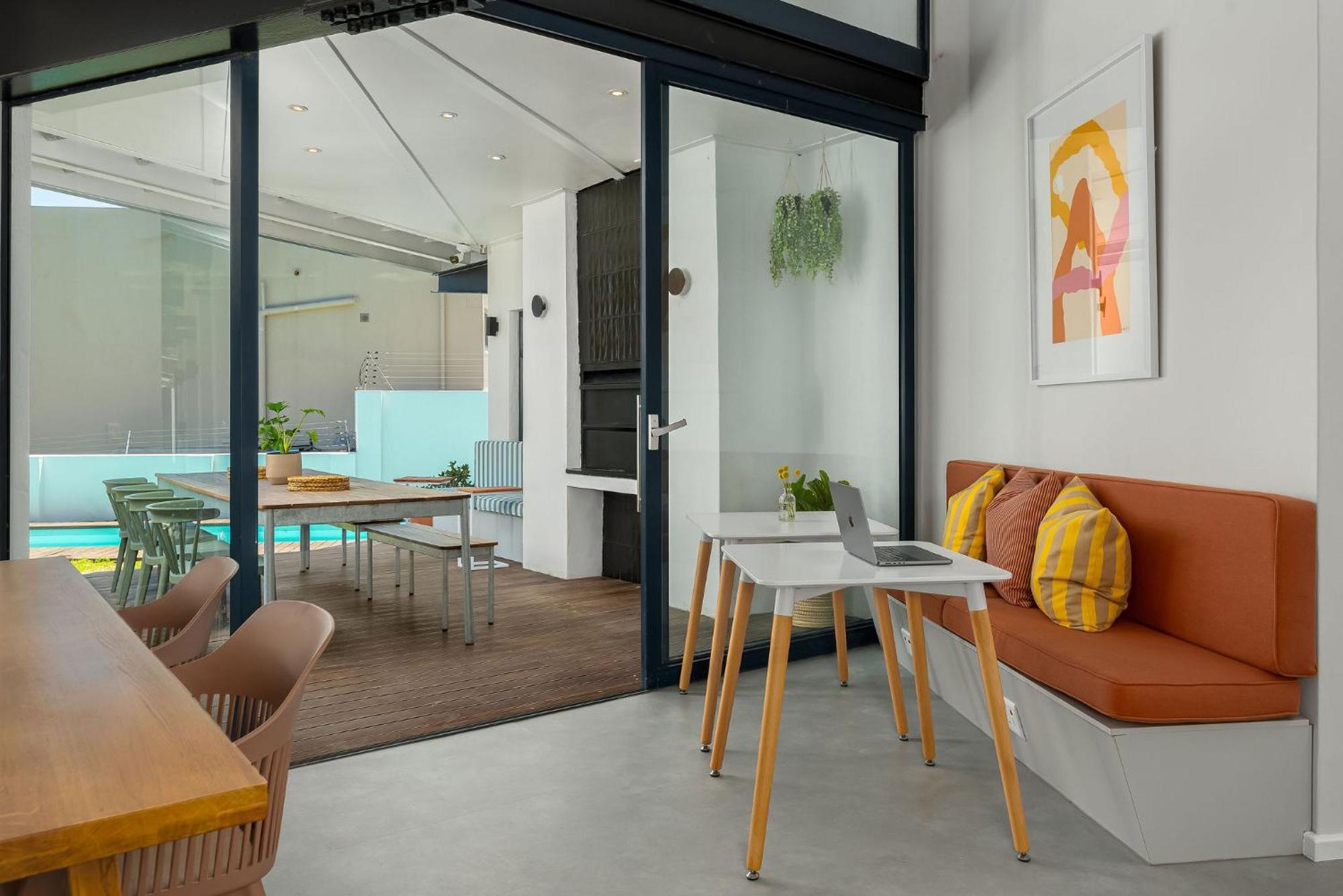 Neighbourgood 1St Crescent Camps Bay Hotell Kapstaden Exteriör bild