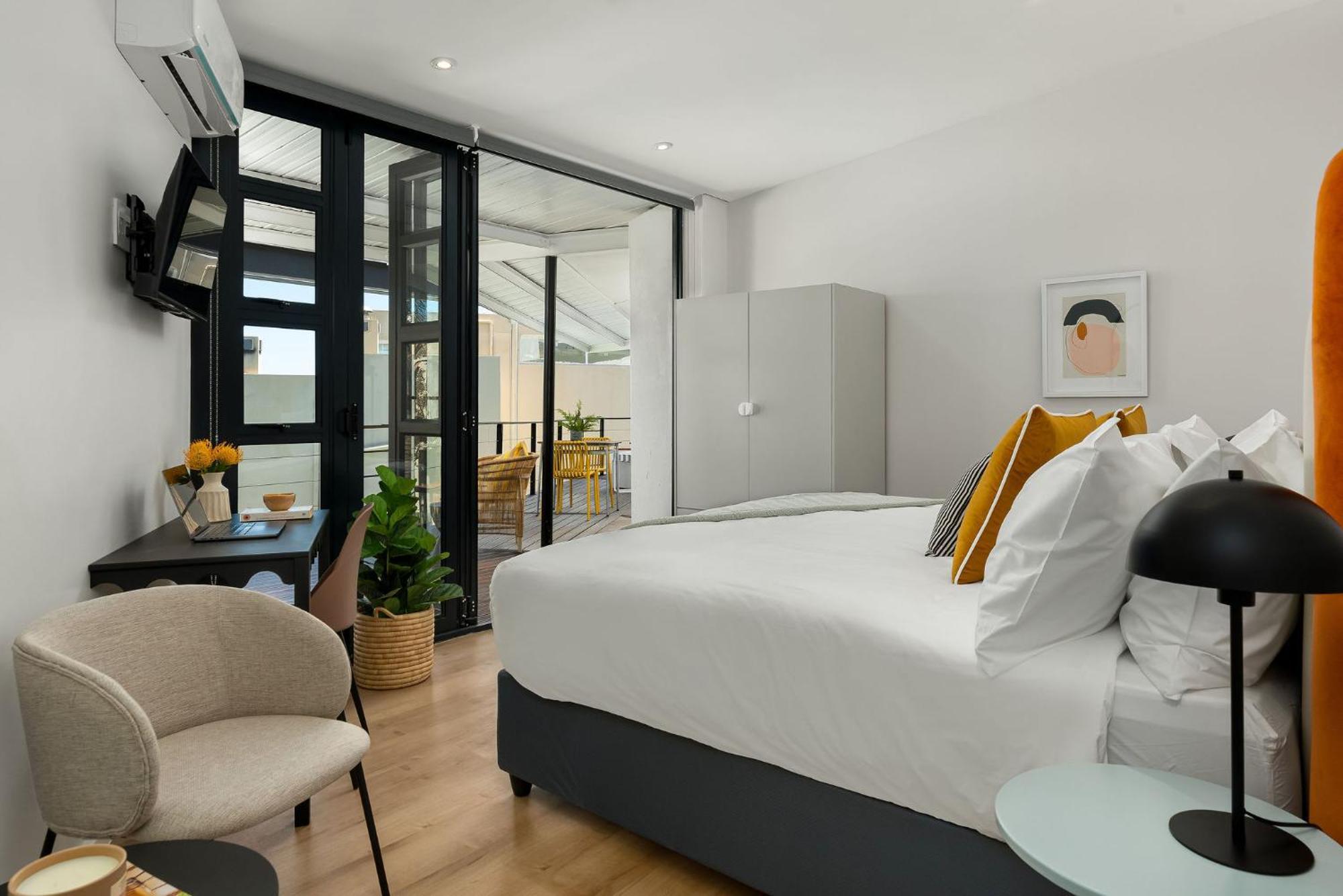 Neighbourgood 1St Crescent Camps Bay Hotell Kapstaden Exteriör bild