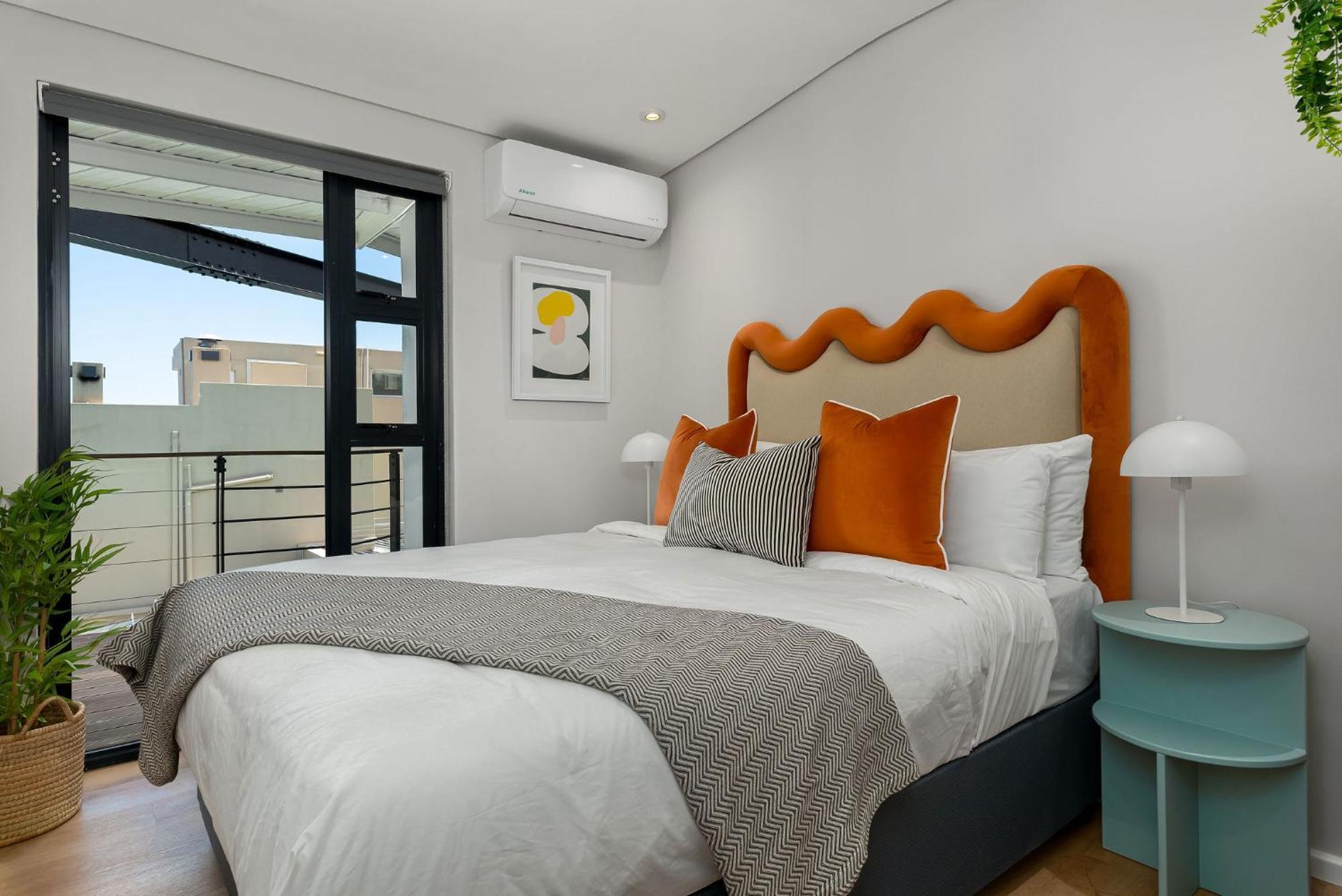 Neighbourgood 1St Crescent Camps Bay Hotell Kapstaden Exteriör bild