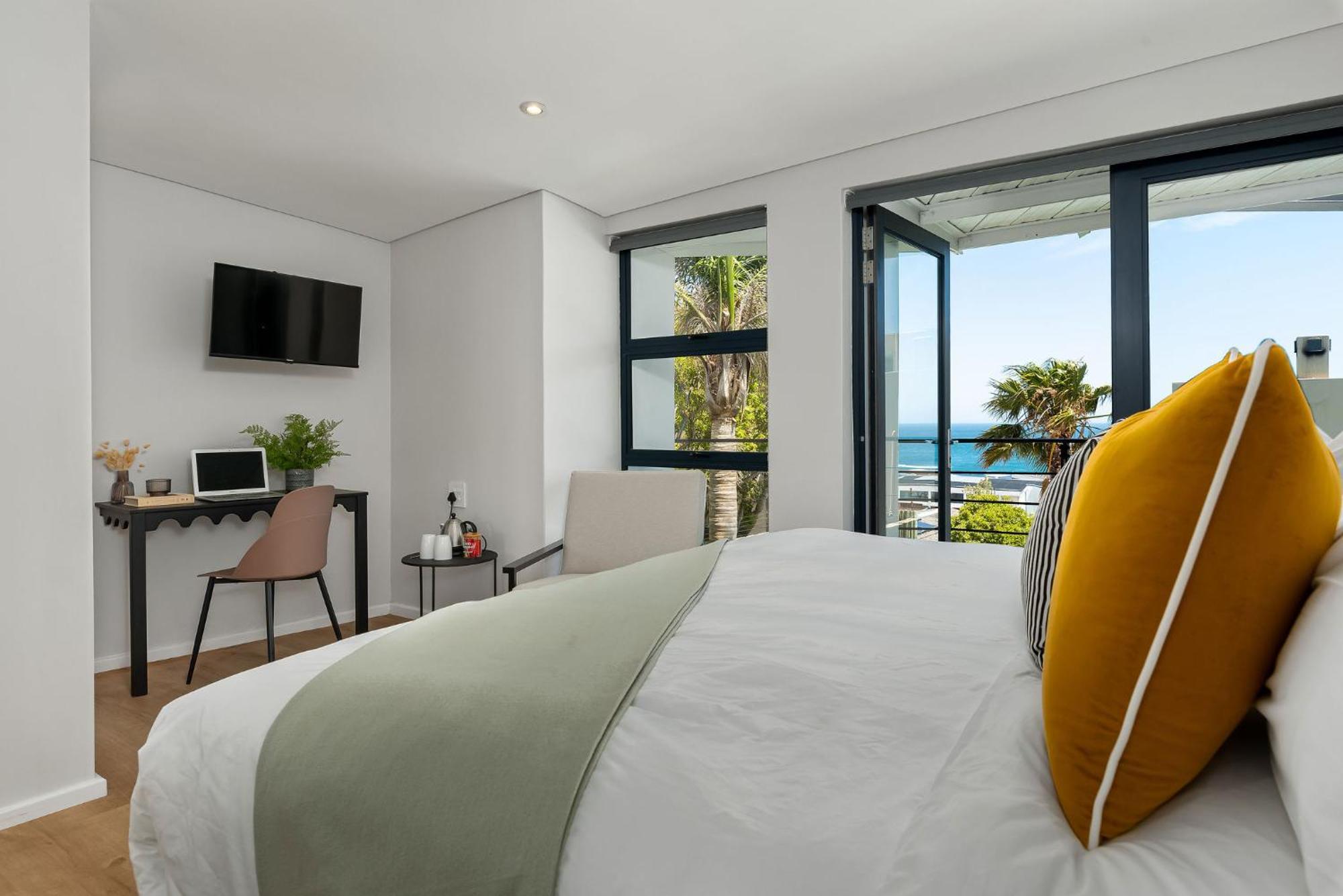Neighbourgood 1St Crescent Camps Bay Hotell Kapstaden Exteriör bild